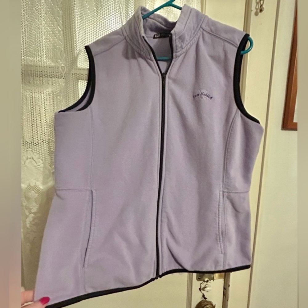 CAPE NEDDICK Logo on a Gear For Sports Light Purple Vest with Blk Trim ⛳️